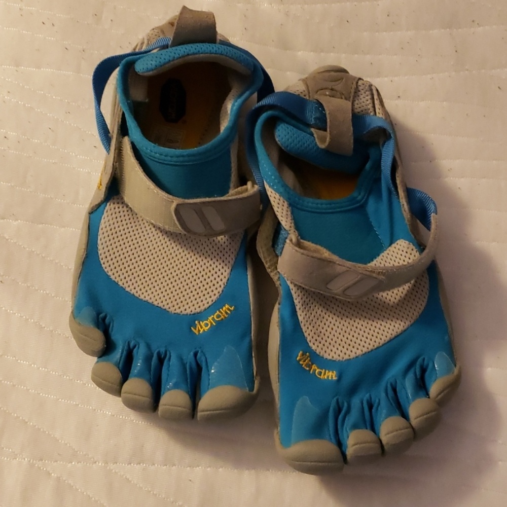 Toes Shoes